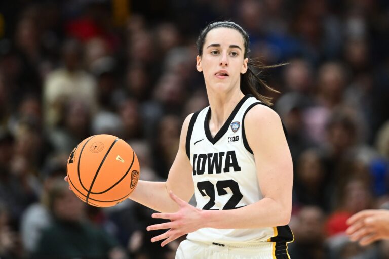 Caitlin Clark records 1st triple-double by WNBA rookie in Indiana Fever win