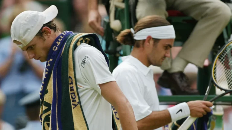 Roger Federer jokingly discusses what mistake Andy Roddick made at Wimbledon