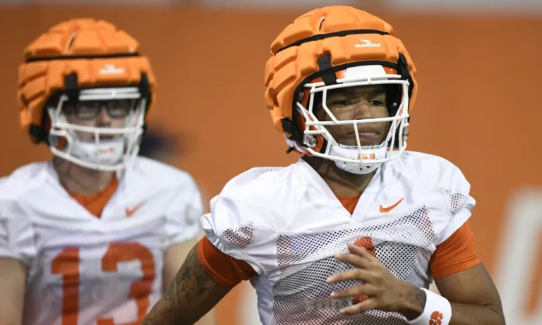 Mickens: Freshmen Receivers Bringing Spark to Offense