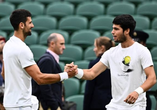 Carlos Alcaraz put on notice by Novak Djokovic comments during Paris Olympics