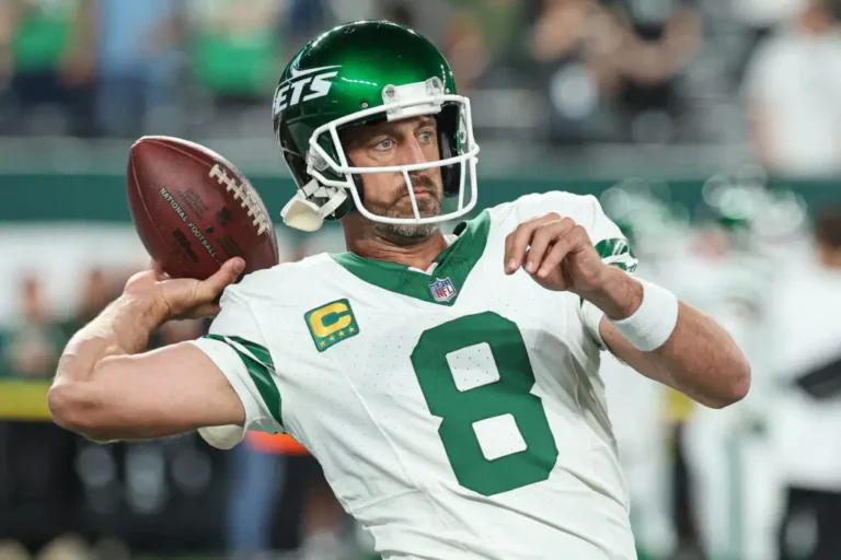 New York Jets: Top Weapon for Aaron Rodgers Takes 1 Step Closer to Returning