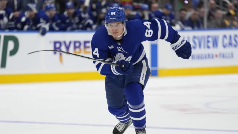 David Kampf needs a rebound season for the Maple Leafs