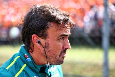 Fernando Alonso ‘nowhere near the level’ as Lewis Hamilton comparison made