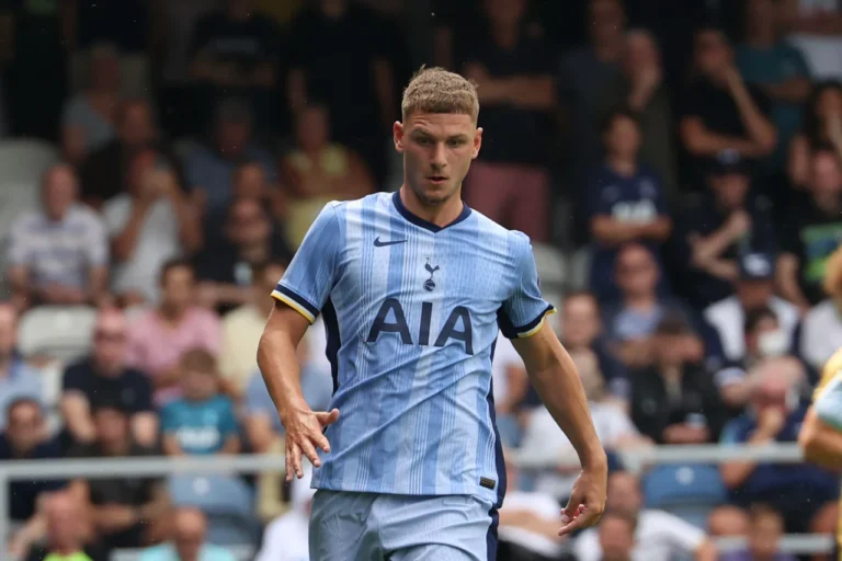 Tottenham confirm 19-year-old has been sent out on loan to Leyton Orient