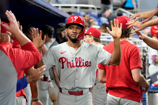 Phillies rookie makes unexpected debut, Marlins win the game