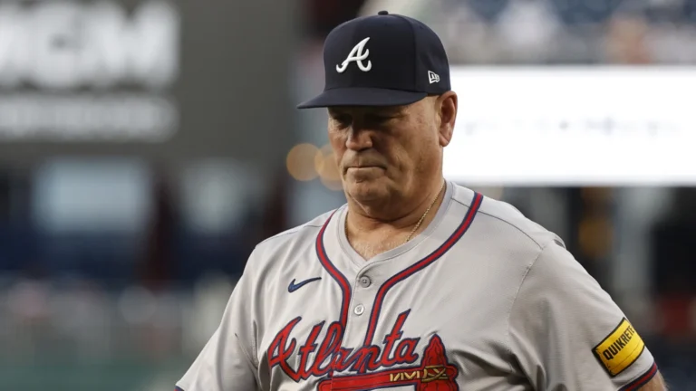 Braves’ late-game collapse against Reds continues team’s downward spiral